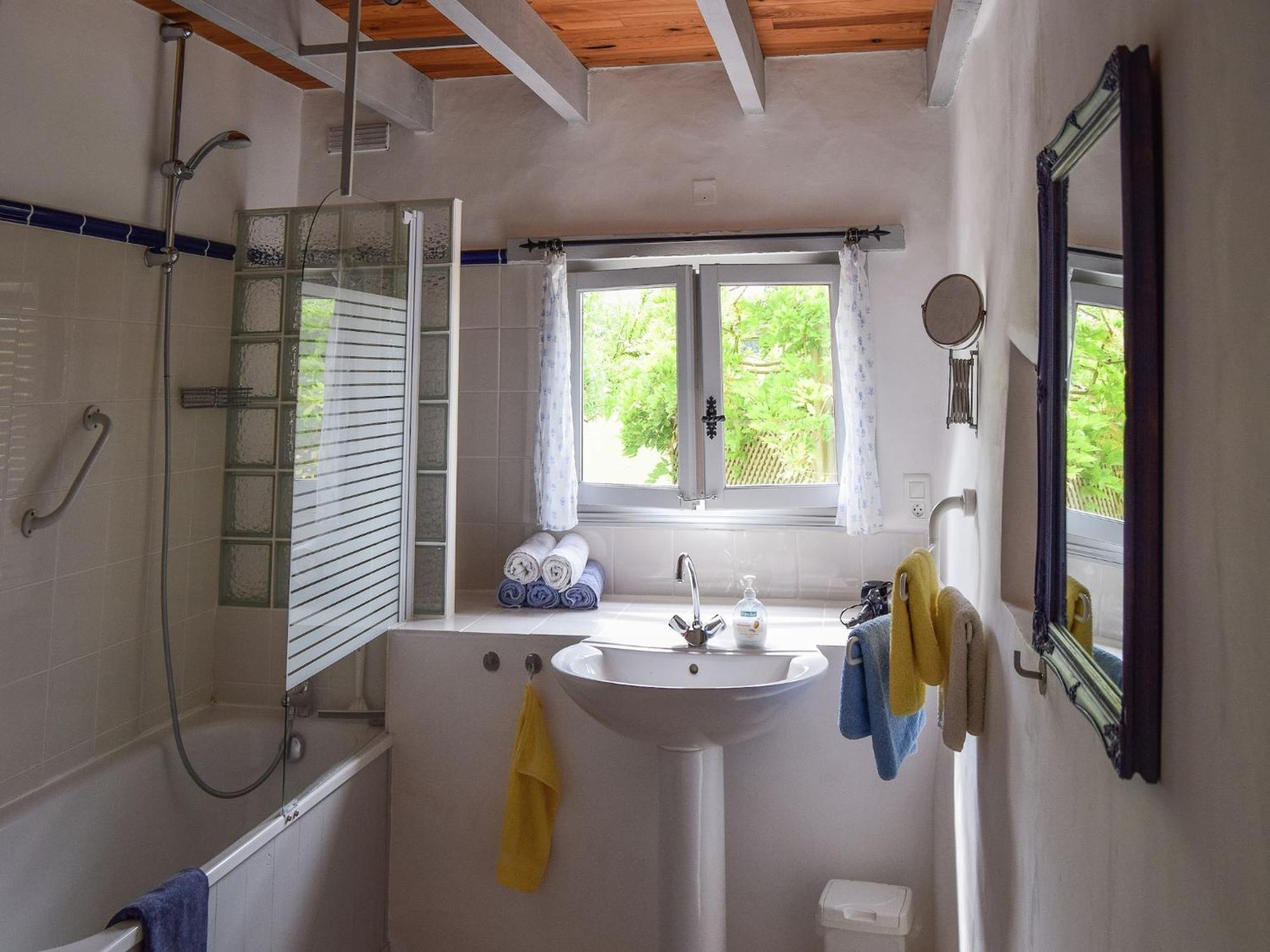 Snug Cottage In Saint Eutrope De Born With Pool Exterior photo