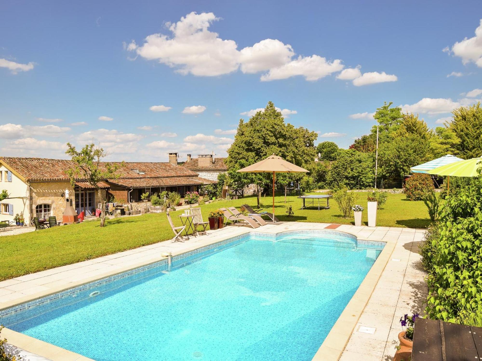 Snug Cottage In Saint Eutrope De Born With Pool Exterior photo