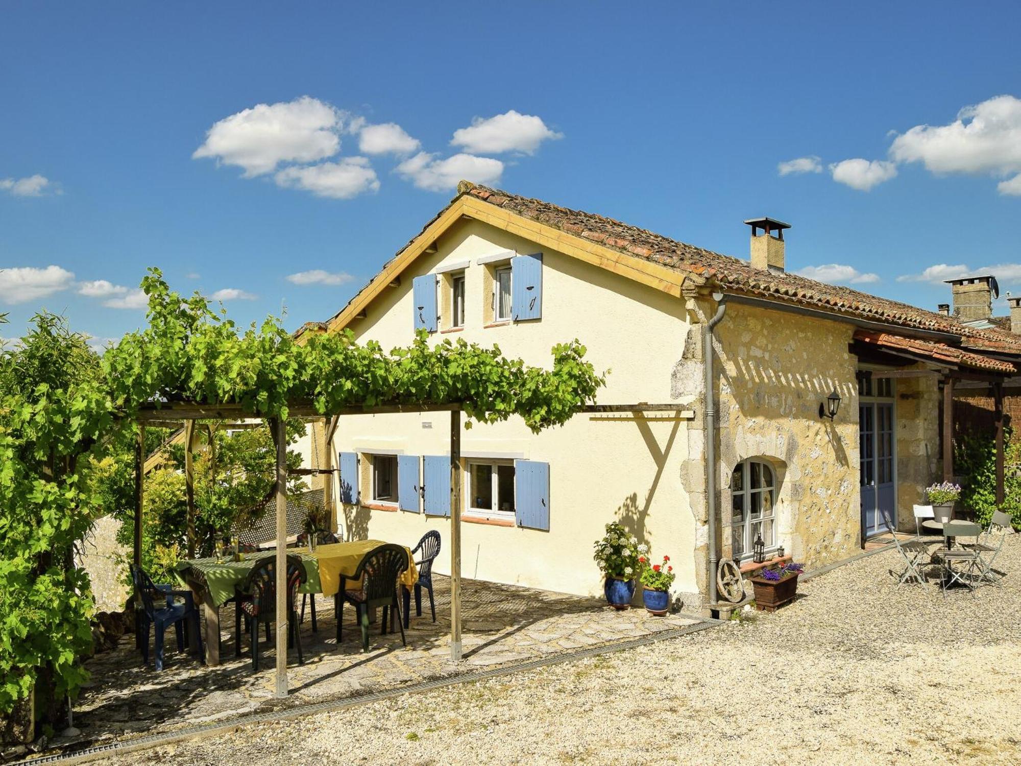 Snug Cottage In Saint Eutrope De Born With Pool Exterior photo